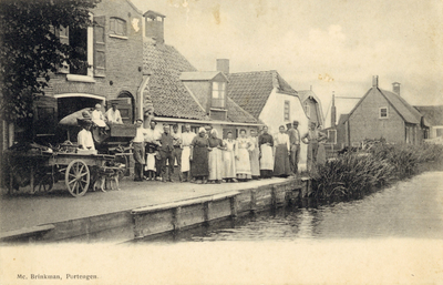 14000 Gezicht op enkele huizen aan de Groote Heicop te Portengen (gemeente Breukelen-Nijenrode) uit het zuidwesten; met ...